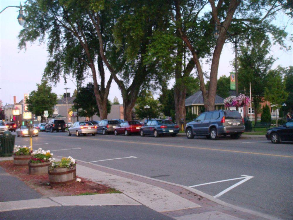 Bracebridge Inn Bagian luar foto