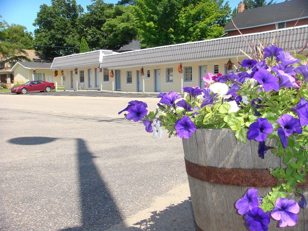 Bracebridge Inn Bagian luar foto